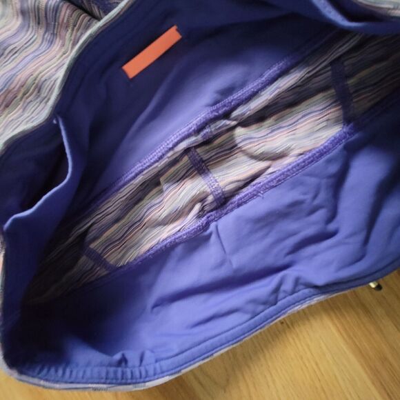 LULULEMON Athletica Run Inspire Space Dyed Twist Iris Flower Crop Capri Size 6 - Picture 7 of 12